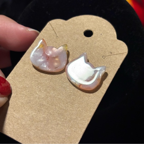 Simplified Cat Face Shape Pink/White Color - Resin Stud Earrings, Cat Mom Gift - Picture 4 of 7